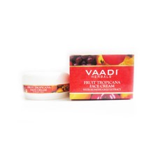 Крем для лица Фрукты Тропикана с экстрактом жимолости. 90гр  Vaadi Herbals